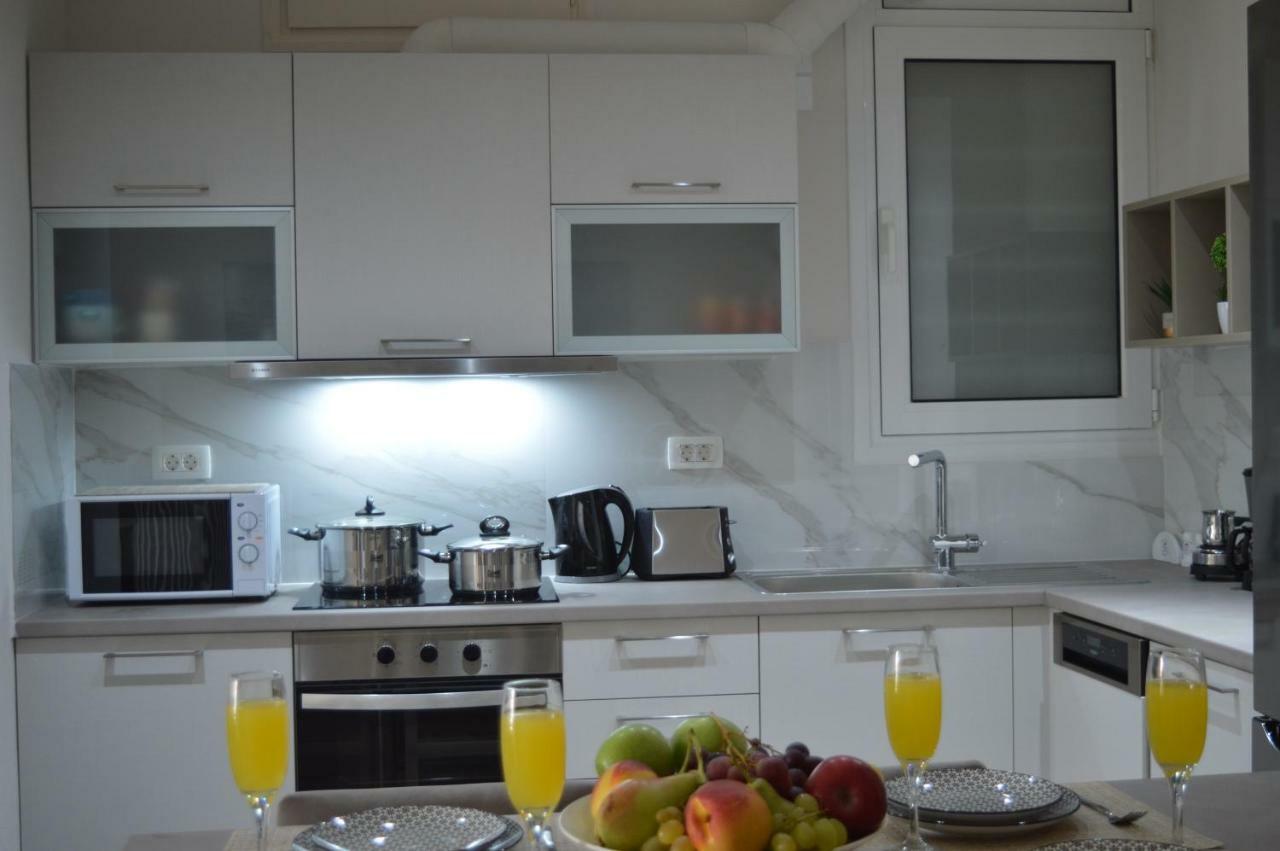 Botonis Bright Spacious Apartment Chania  Exteriör bild
