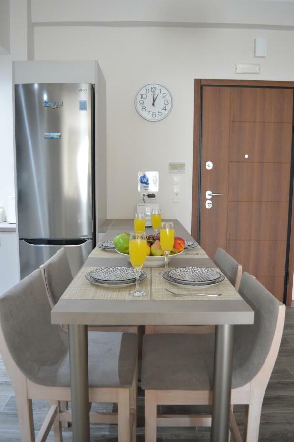 Botonis Bright Spacious Apartment Chania  Exteriör bild