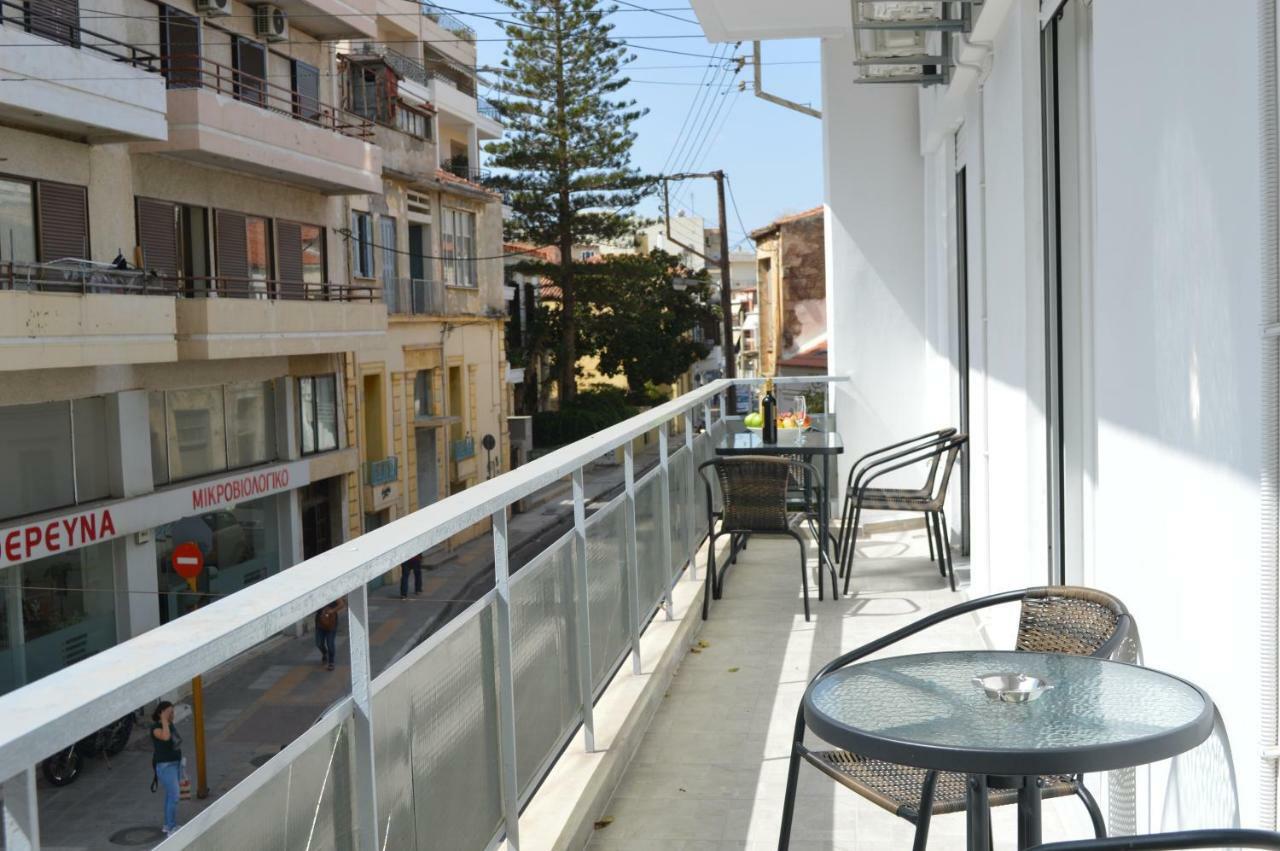 Botonis Bright Spacious Apartment Chania  Exteriör bild